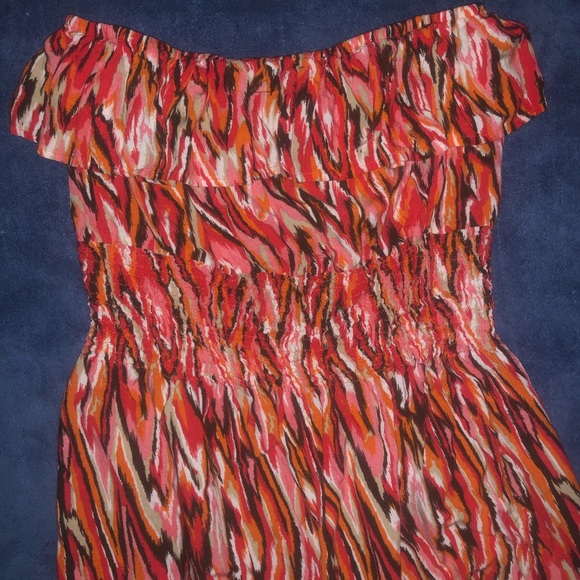 Dress - Picture 2 of 4